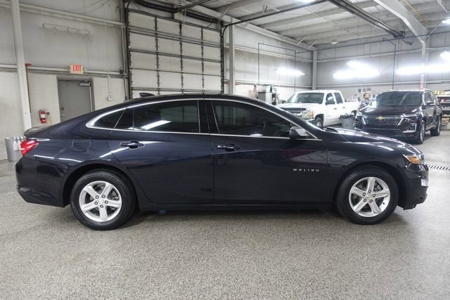 2022 Chevrolet Malibu LS