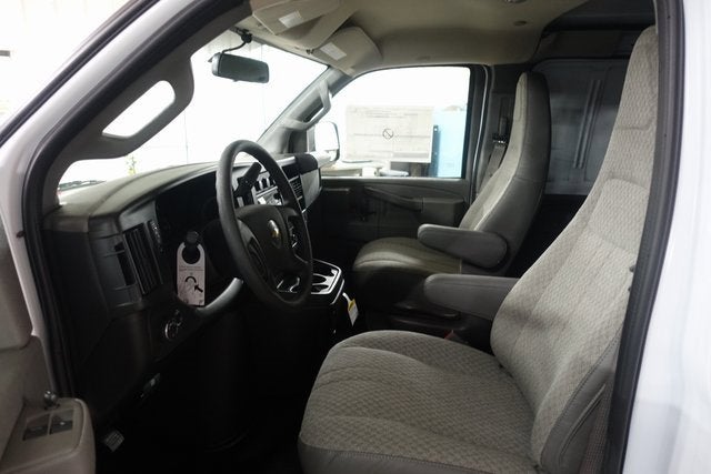 2025 Chevrolet Express Cargo 3500 WT