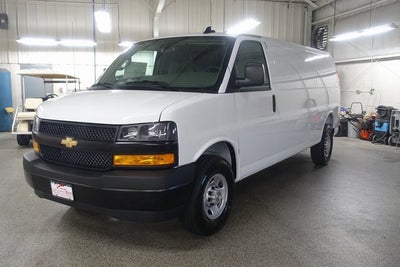 2025 Chevrolet Express Cargo 3500 WT