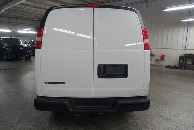 2025 Chevrolet Express Cargo 3500 WT