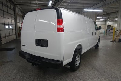 2025 Chevrolet Express Cargo 3500 WT