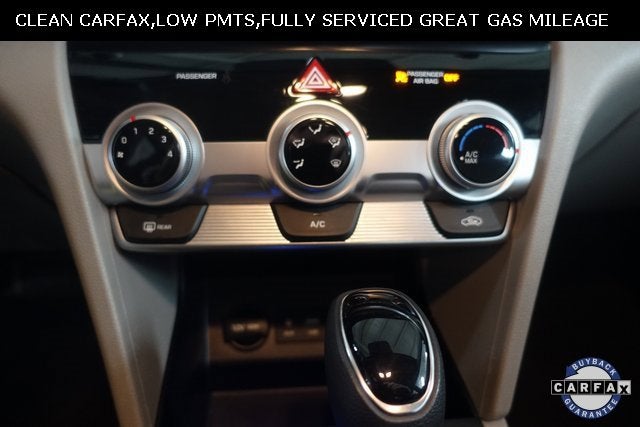 2019 Hyundai Elantra SE