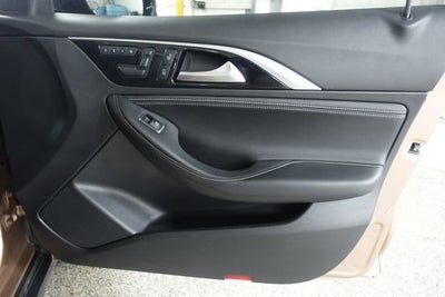 2019 INFINITI QX30 LUXE