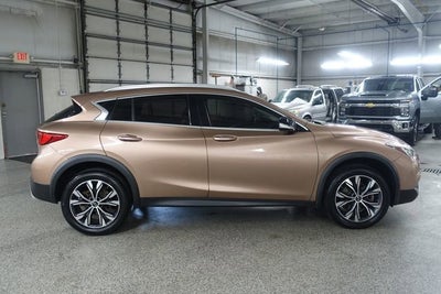 2019 INFINITI QX30 LUXE